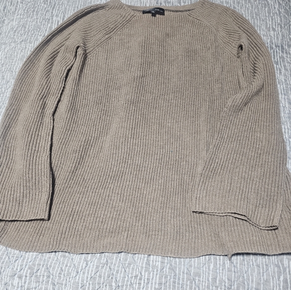 Women's tan ribbed sweater - Picture 2 of 4